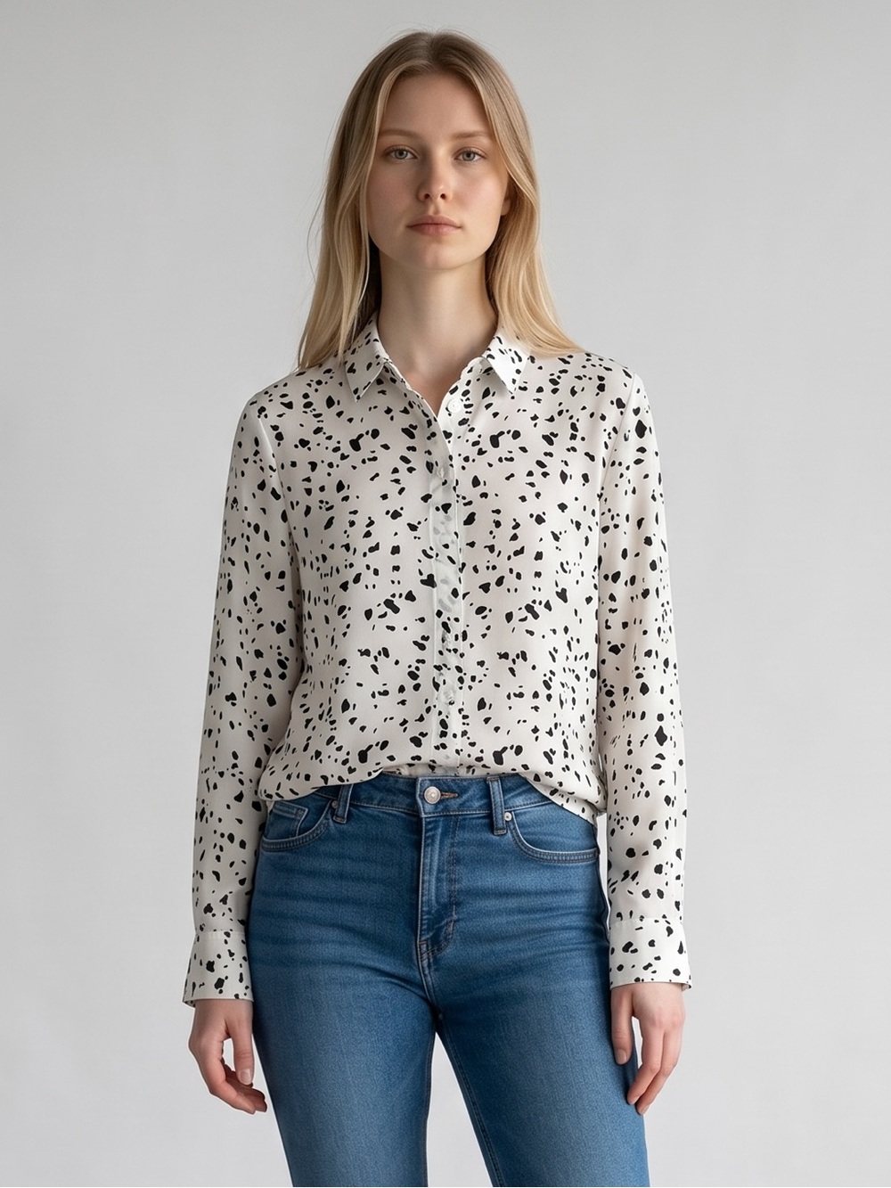Club Monaco Off-White & Black abstract Printed Button-Front Shirt. Workwear. M